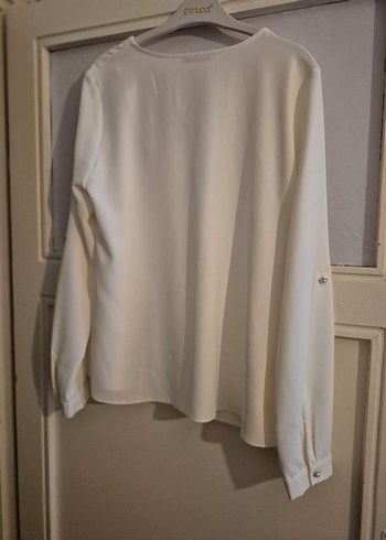 Krem V Yaka Düğmeli Kadın Gömlek - Görsel 2