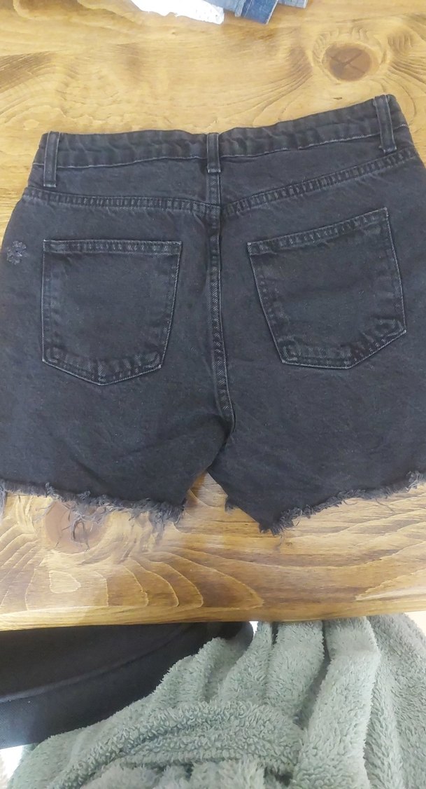 Kadın Siyah Kısa Kot Şort - Görsel 2