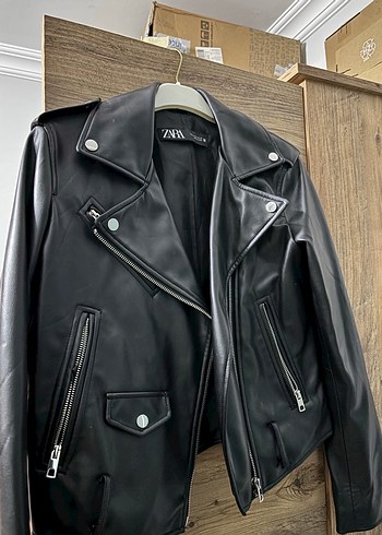 Zara Kadın Siyah Deri Biker Ceket - Görsel 3