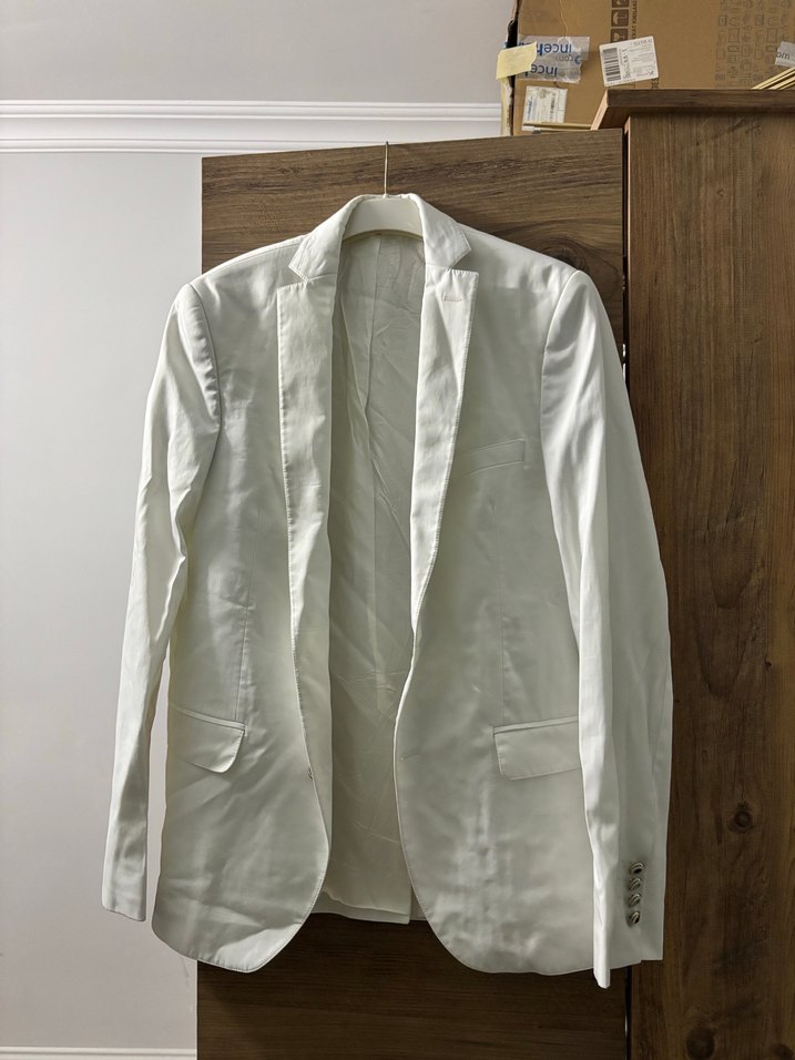 Beyaz Düğmeli Blazer Ceket - Görsel 3