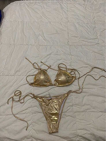 l Beden Gold detaylı parlak bikini takımı