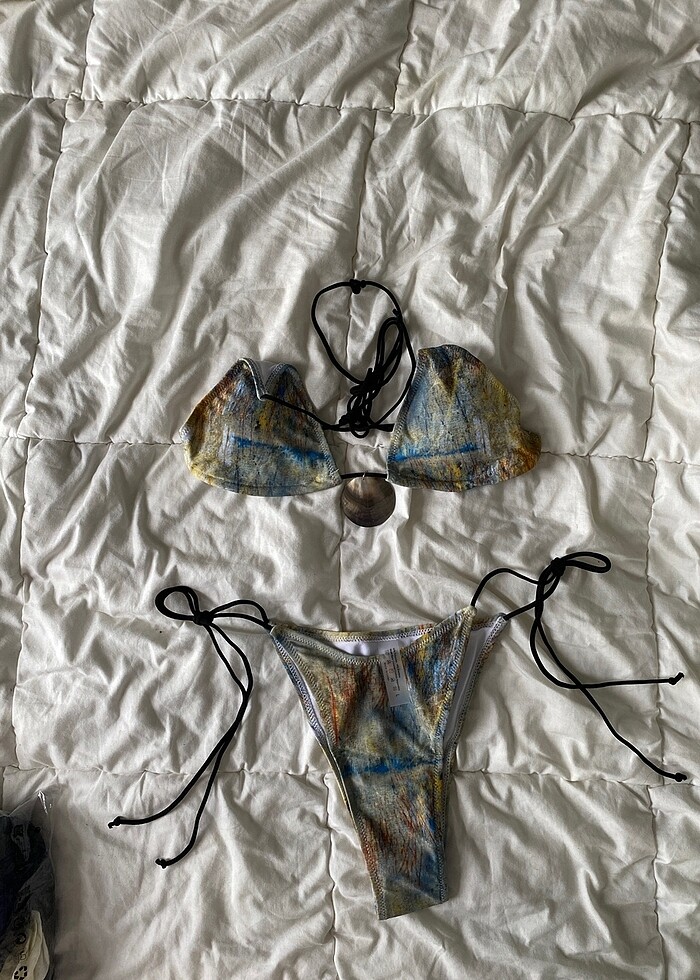 Renkli toka detaylı bikini takımı - Görsel 4