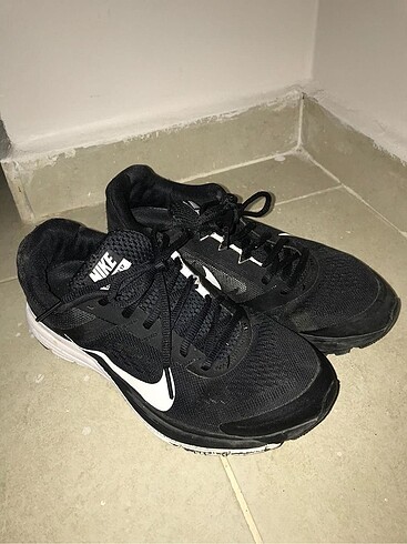 Nike spor ayakkabı