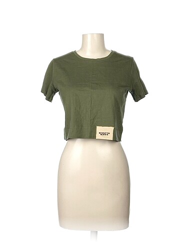Diğer T-shirt %70 İndirimli.