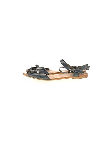 Pull and Bear Sandalet %70 İndirimli.