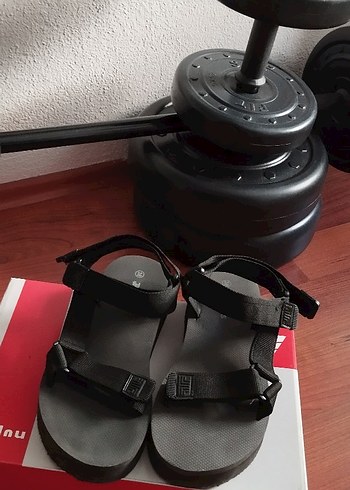 bayan Siyah Spor Sandalet Velcro Bantlı