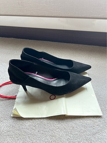 Bershka Stiletto süet ayakkabı