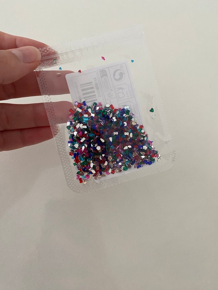 Renkli minik taşlar  Tırnak Süslemeleri - Görsel 2