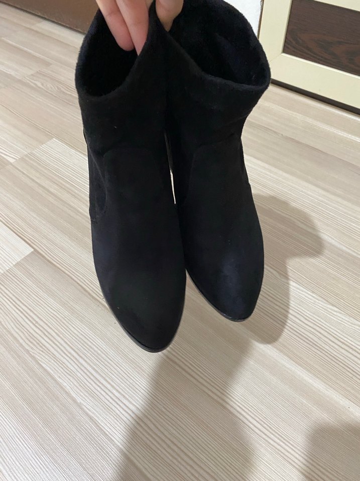 Siyah Süet Topuklu Bot - Görsel 5