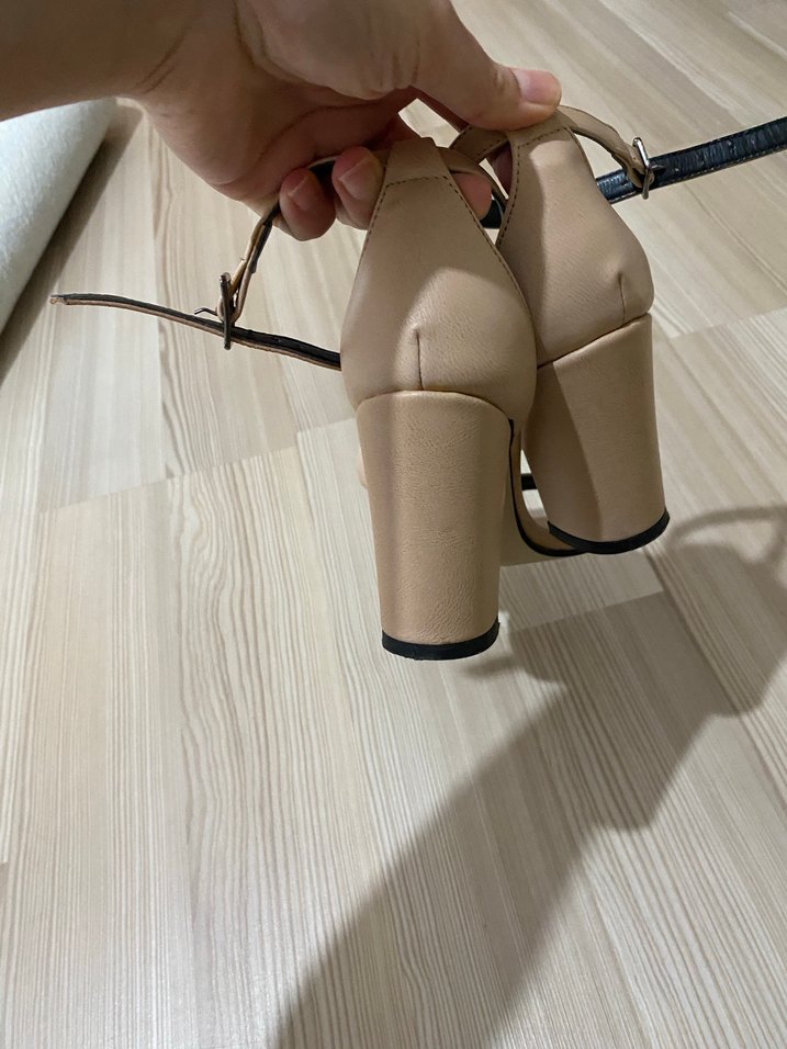 Bej topuklu ayakkabı - Görsel 4