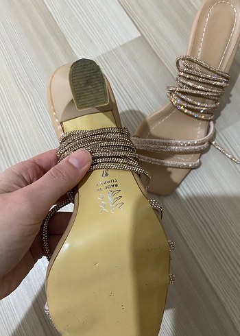 Taşlı bağcıklı topuklu ayakkabı - Görsel 6