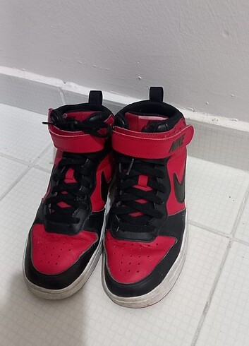 38,5 Beden Nike court ayakkabi
