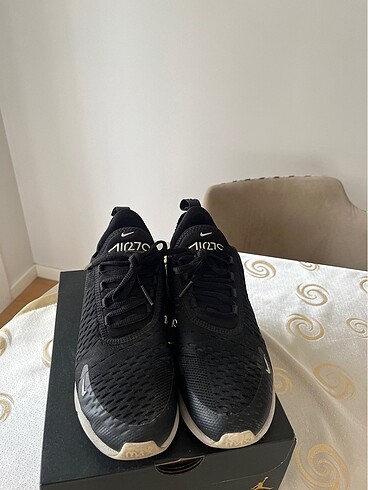 38 Beden Nike 270 air Max