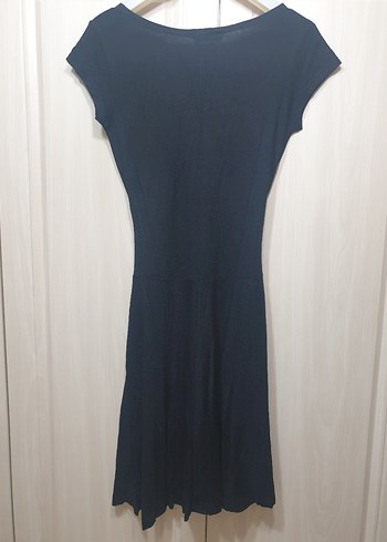 Siyah V Yaka Kemerli Midi Penye Elbise - Görsel 2