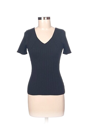 Diğer T-shirt %70 İndirimli.