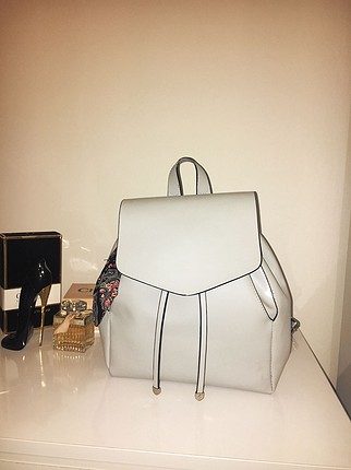 Zara sırt çantası