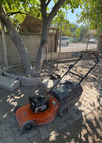 Turuncu Benzinli Çim Biçme Makinesi
