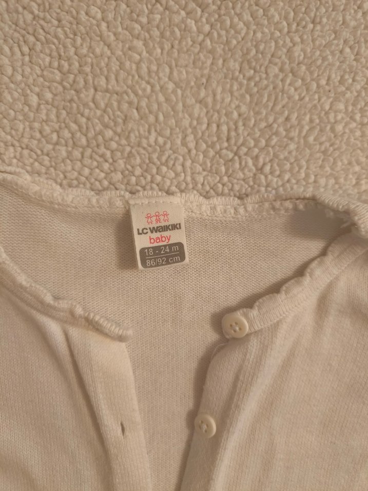 Bej Düğmeli Kız Çocuk Hırka - Görsel 2