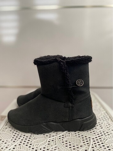 Ugg Ugg 37 numara