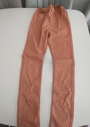 Kızlar için süet kemerli pantolon