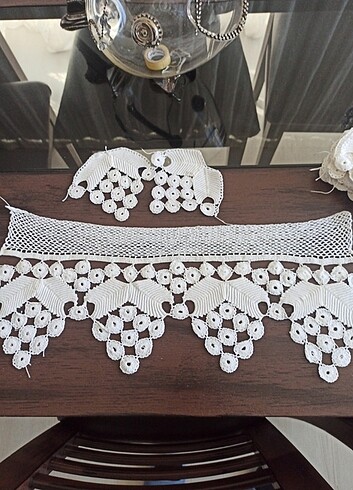  Nevresim veya pike takımı için örülmüş dantel.