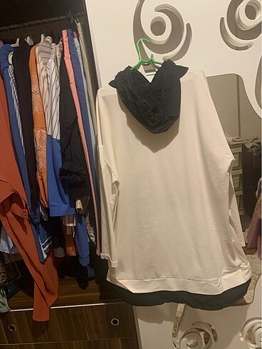 LC Waikiki Kapüşonlu spor tunik LCW