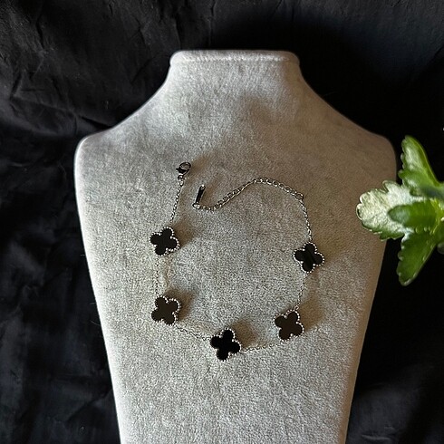 Beden beyaz Renk Van Cleef & Arpels Bileklik