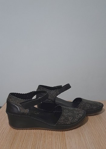 Çiçek Desenli Dolgu Topuk  bilekten bağlamalı Kadın Ayakkabı - Görsel 2