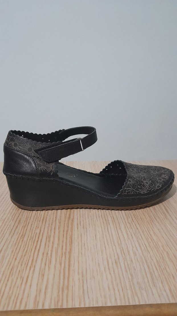 Çiçek Desenli Dolgu Topuk  bilekten bağlamalı Kadın Ayakkabı - Görsel 3