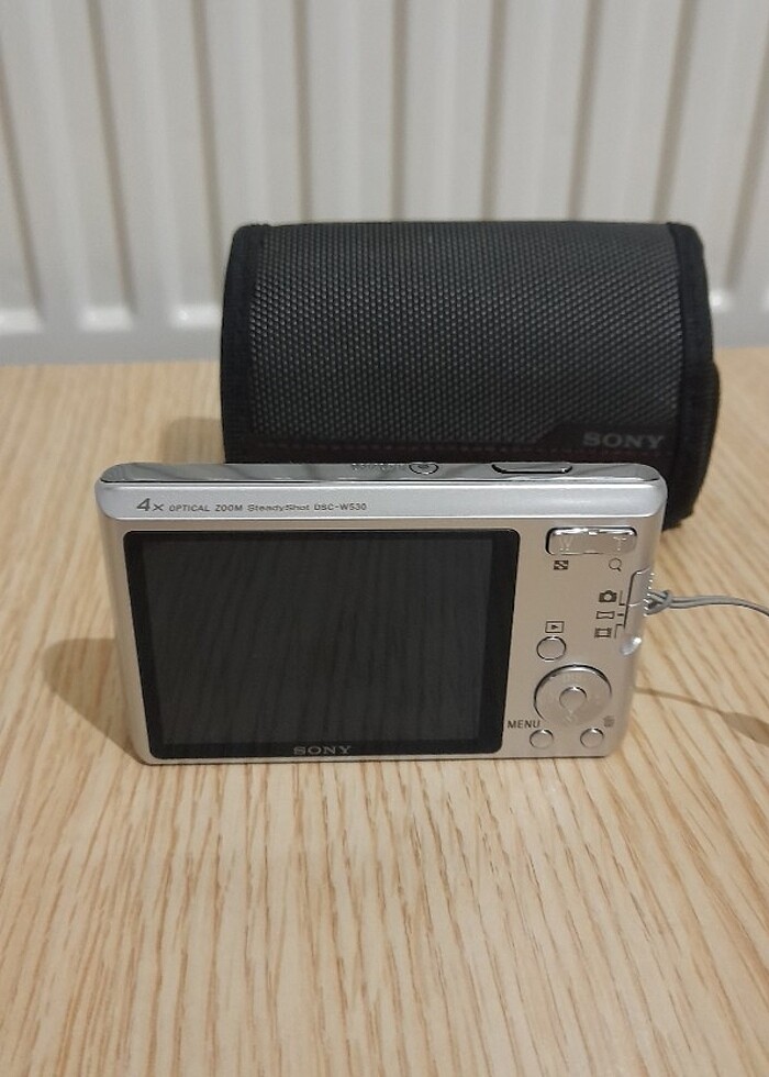 Sony Cyber-shot 14.1 fotograf makinesi - Görsel 3