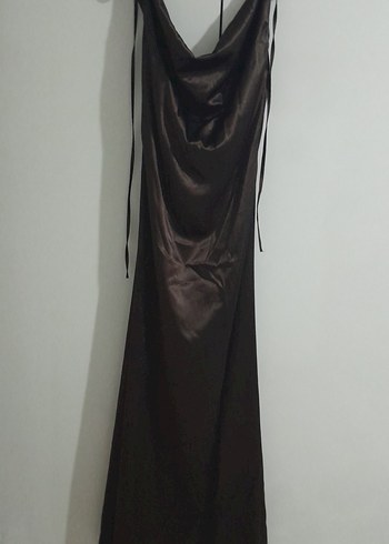 Kahverengi Saten Uzun Drapeli Elbise - Görsel 9