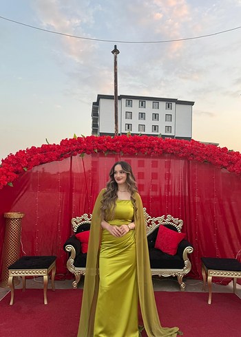 Uzun Kollu Drapeli Gold Abiye Elbise - Görsel 3