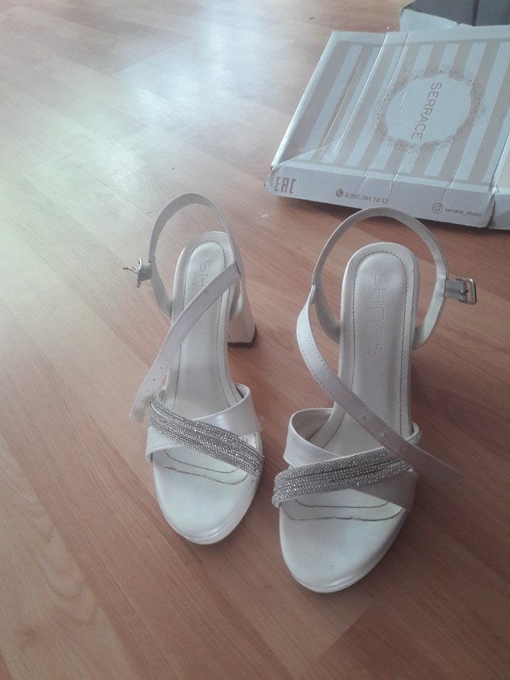 Beyaz Tokalı Kadın Topuklu Abiye Ayakkabı - Görsel 5