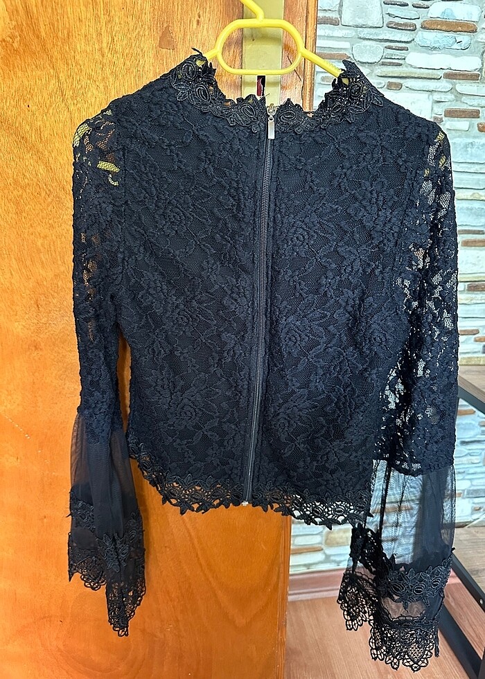 Güpür detaylı Crop - Görsel 2