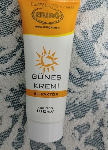 Güneş kremi ersağ güneş kremi