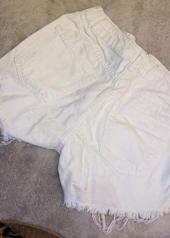 Düğmeli Beyaz Kadın Kot Şort - Görsel 2