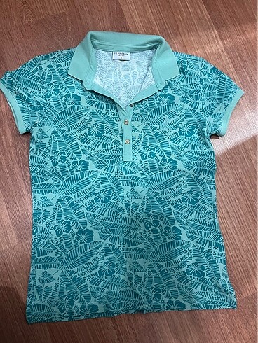 Polo yaka tişört