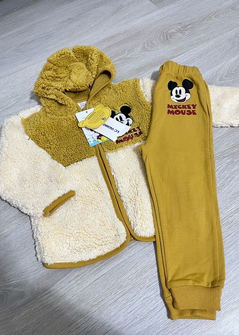 Mickey Mouse Kapüşonlu Erkek Bebek Takımı