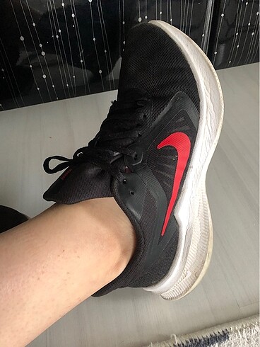 40 Beden siyah Renk Orjinal Nike ayakkabı