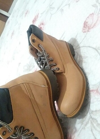 LC Waikiki Kadın ve erkek farketmez giyilebilir bir bot