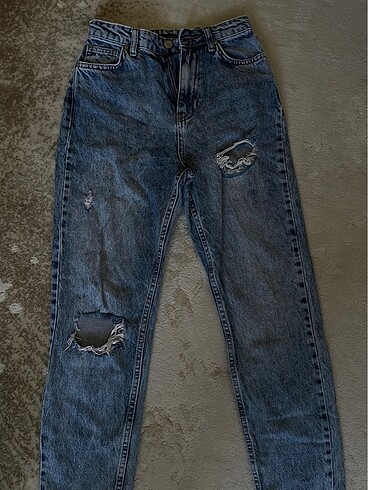 Kadın yırtıklı mom jean