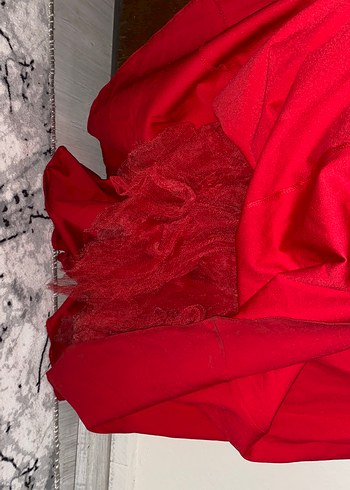 Kırmızı İşlemeli Balık Model Uzun Abiye Elbise - Görsel 2