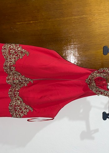 Kırmızı İşlemeli Balık Model Uzun Abiye Elbise - Görsel 4