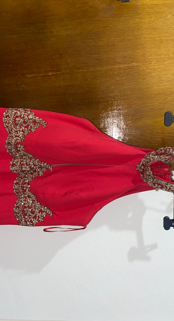 Kırmızı İşlemeli Balık Model Uzun Abiye Elbise - Görsel 4