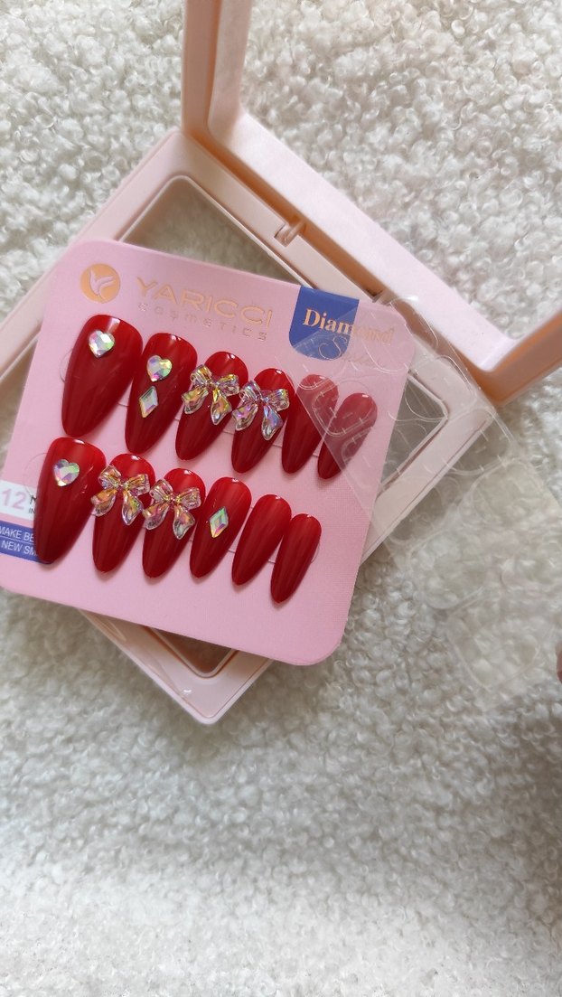 Kırmızı Taşlı Renkli Tırnak Süslemeleri - Görsel 3