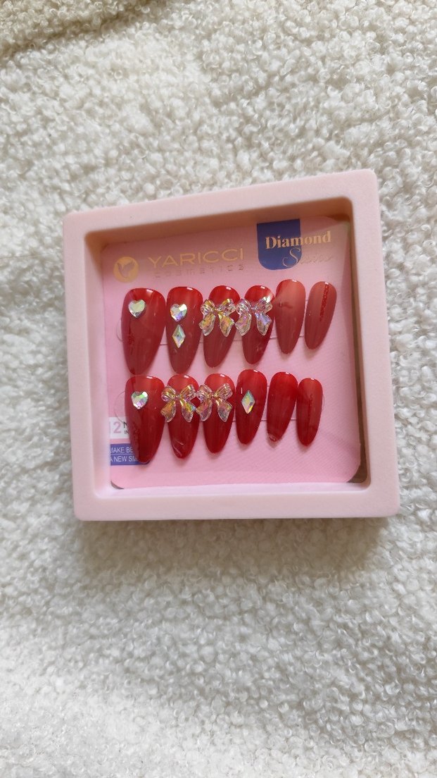 Kırmızı Taşlı Renkli Tırnak Süslemeleri - Görsel 4