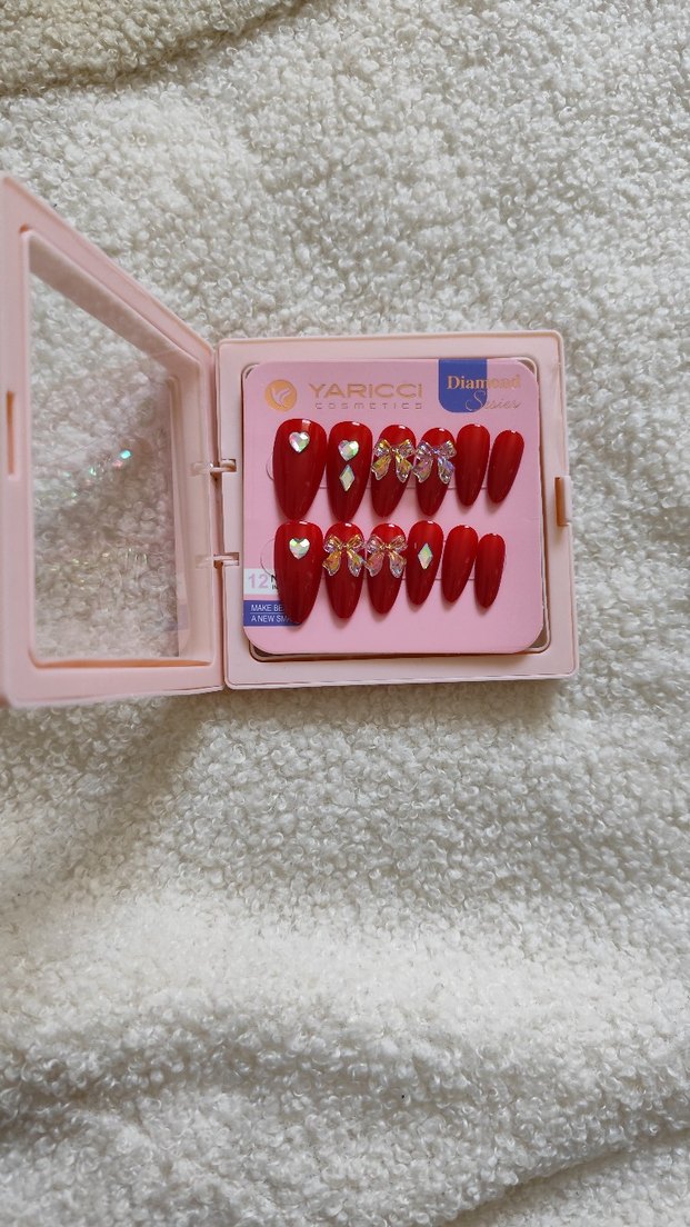 Kırmızı Taşlı Renkli Tırnak Süslemeleri - Görsel 2