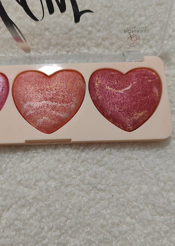 Pembe Kalp Şeklinde Highlighter Paleti - Görsel 5