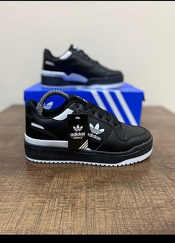 Adidas Spor Ayakkabı