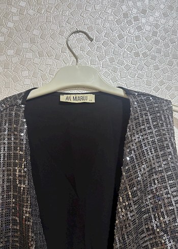 Gri Desenli Drapeli Kolsuz Mini Yelek - Görsel 5